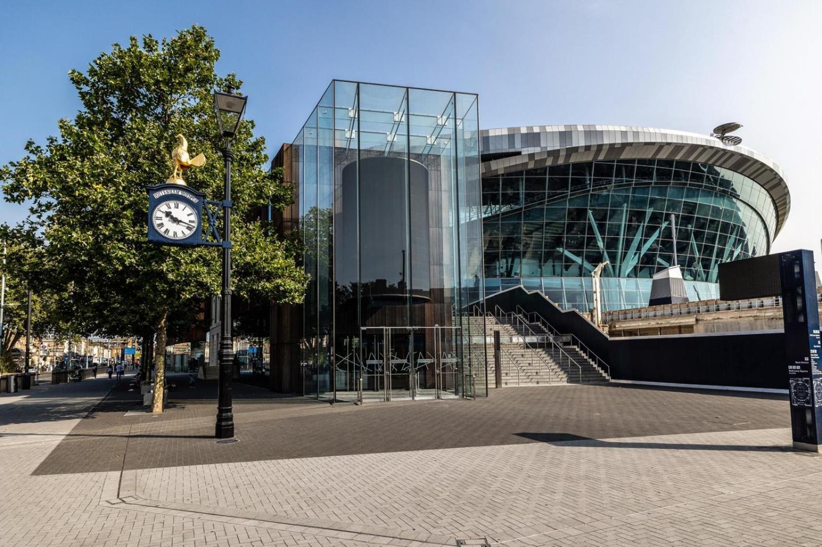 Modern Home With Driveway Parking For 2 Vehicles, Near Tottenham Hotspur Stadium, White Hart Lane Train Station London Eksteriør bilde