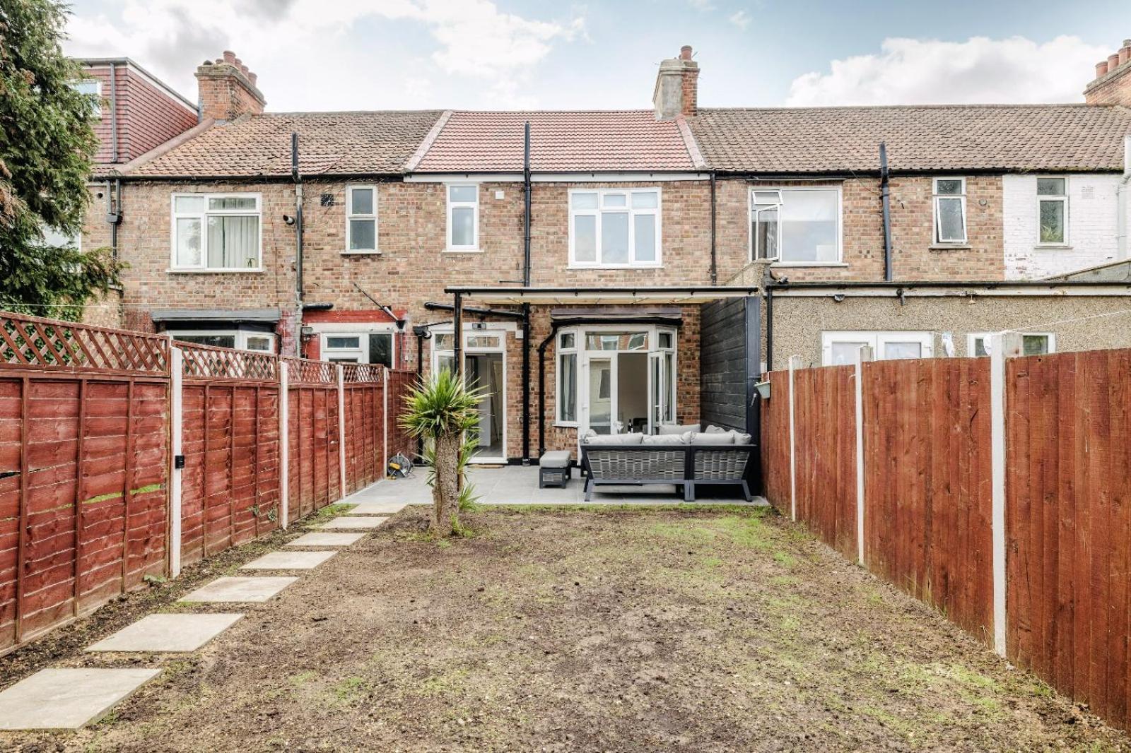 Modern Home With Driveway Parking For 2 Vehicles, Near Tottenham Hotspur Stadium, White Hart Lane Train Station London Eksteriør bilde