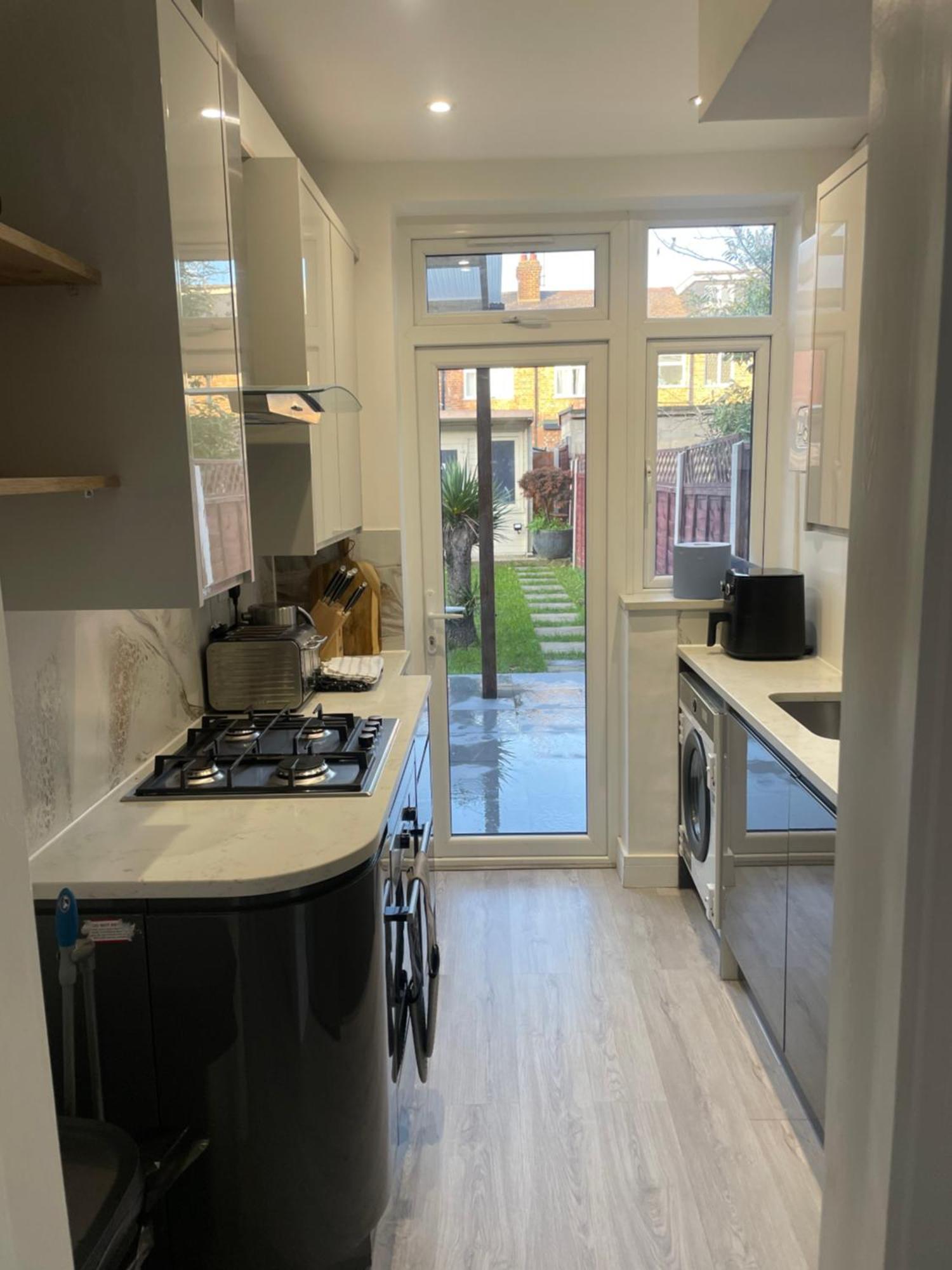 Modern Home With Driveway Parking For 2 Vehicles, Near Tottenham Hotspur Stadium, White Hart Lane Train Station London Eksteriør bilde